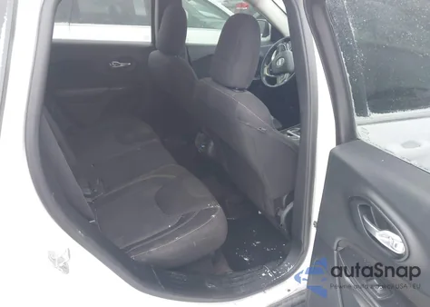 2017 Jeep Cherokee Latitude 4X4 z USA, uszkodzony, nr VIN 1C4PJMCB0HW547343